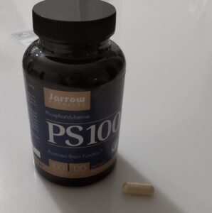 PS１００の錠剤を取り出した状態を写した写真